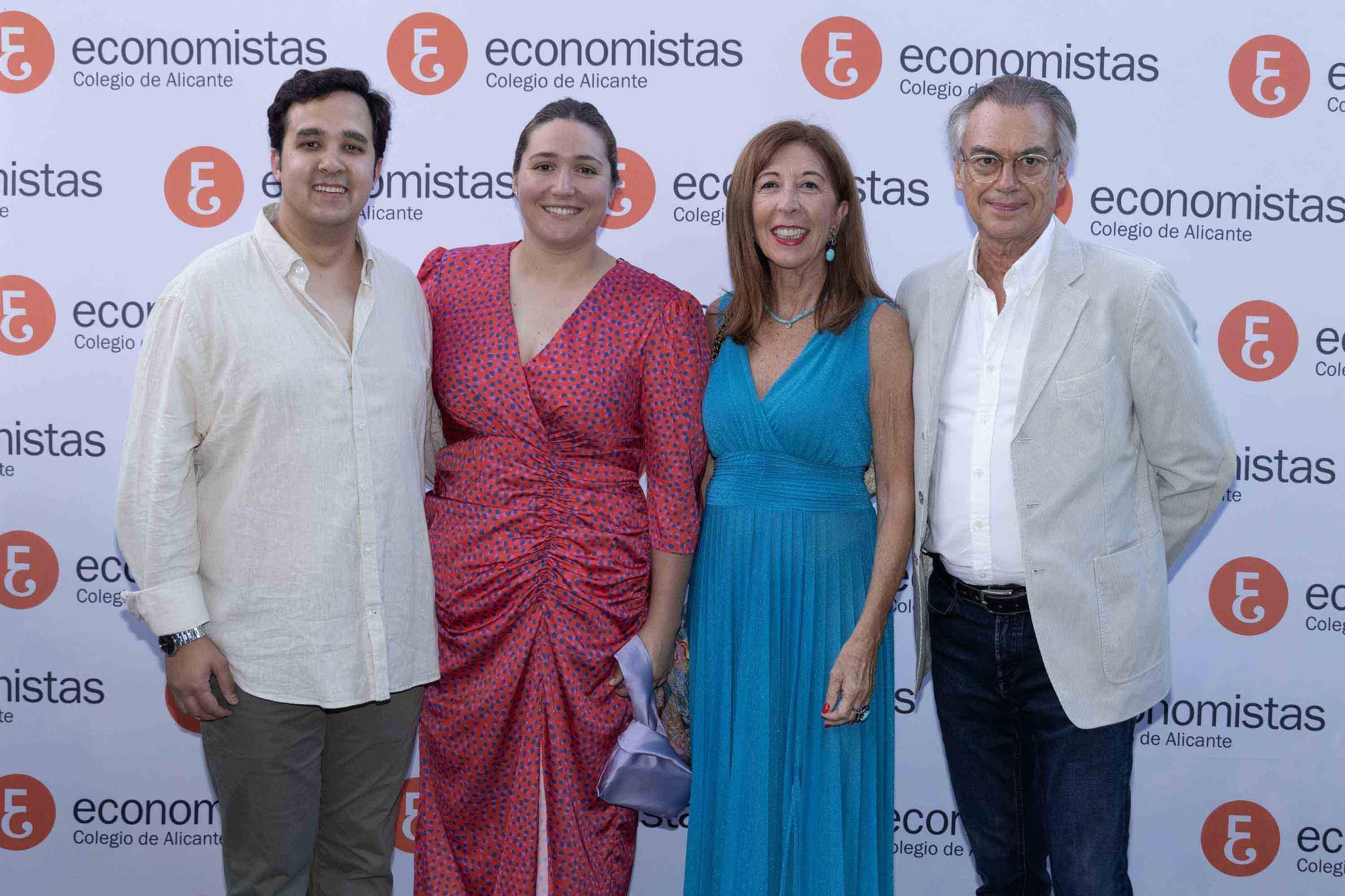 El Colegio de Economistas de Alicante celebra su cena anual en honor a su patrón