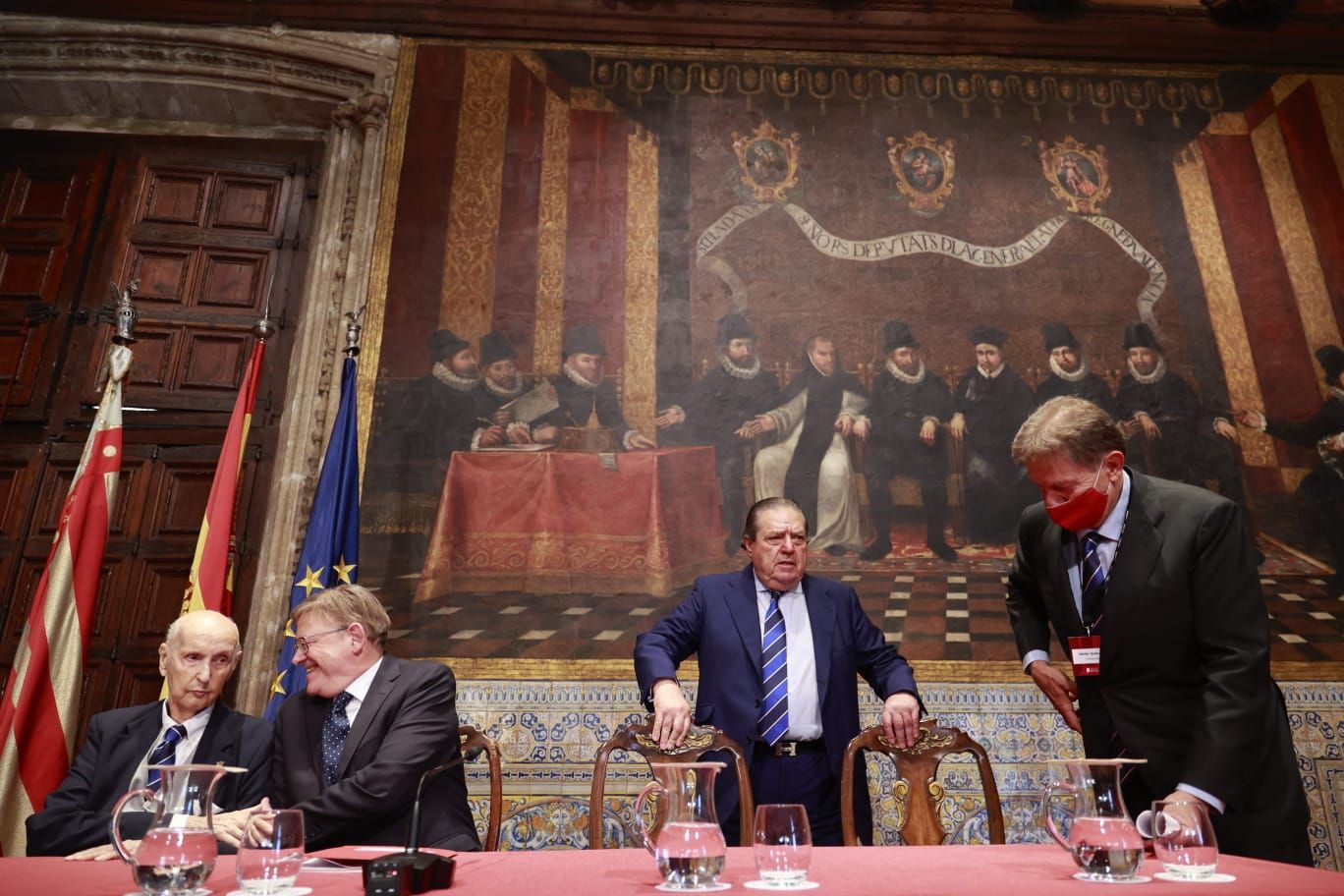 Instante de la lectura de los galardonados con los Premios Rei Jaume I 2022.