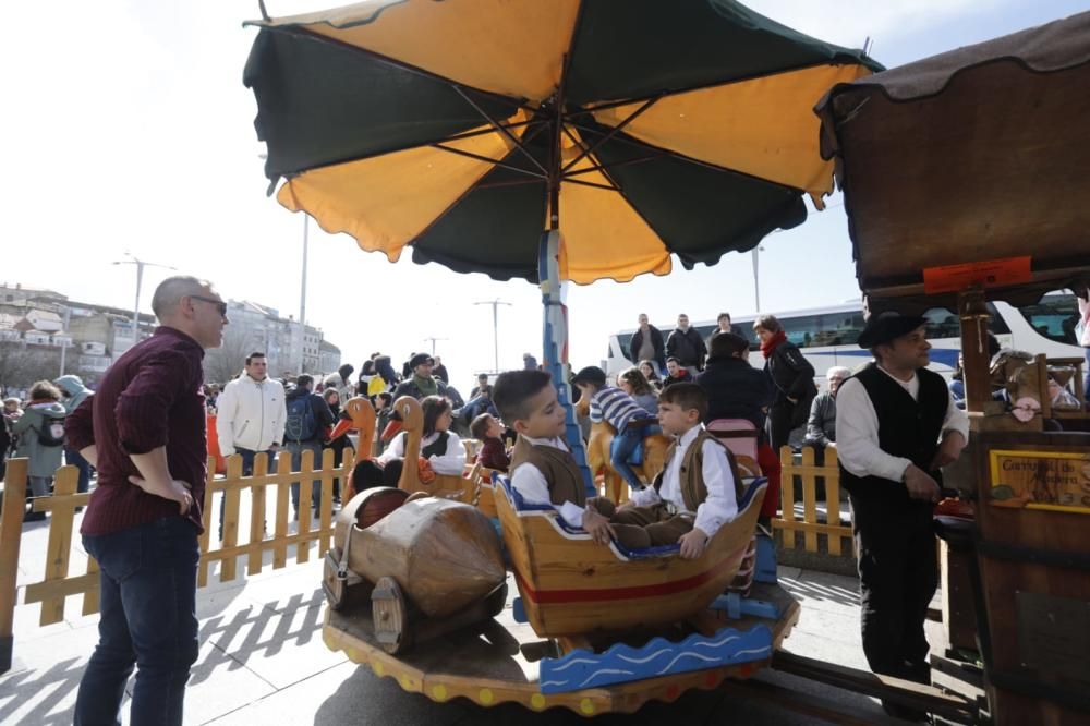 Las tropas napoleónicas campan a sus anchas por el Casco Vello sin saber que el domingo serán expulsados de la ciudad.