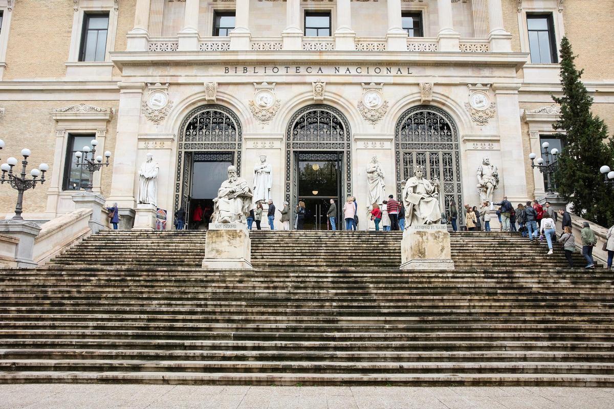 Fachada de la Biblioteca Nacional.