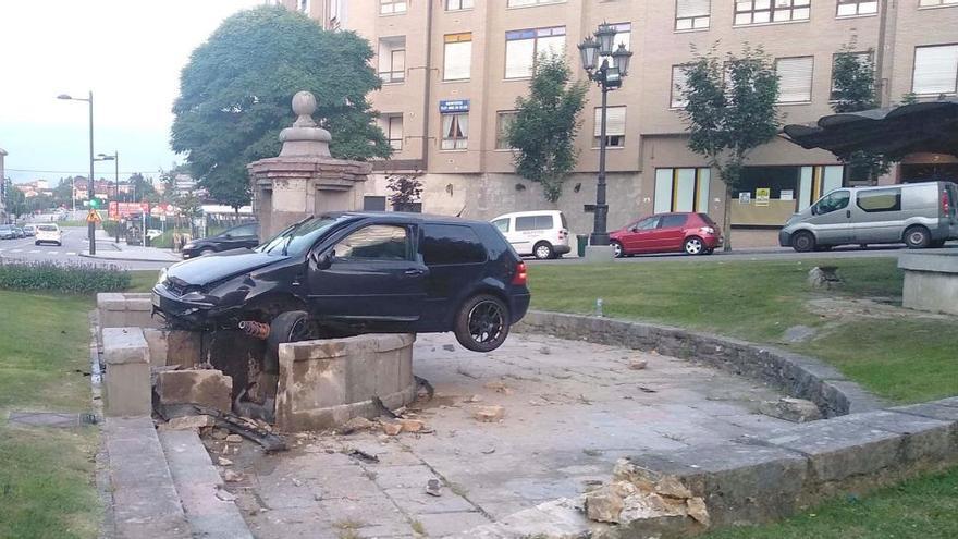 El joven ebrio que se estampó contra una fuente de Oviedo es uno de los &quot;mayorinos&quot; del Angliru