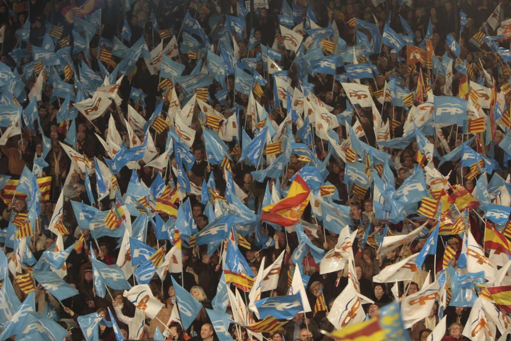 El mítin de Camps y Rajoy en la plaza de toros de València que se pagó en negro