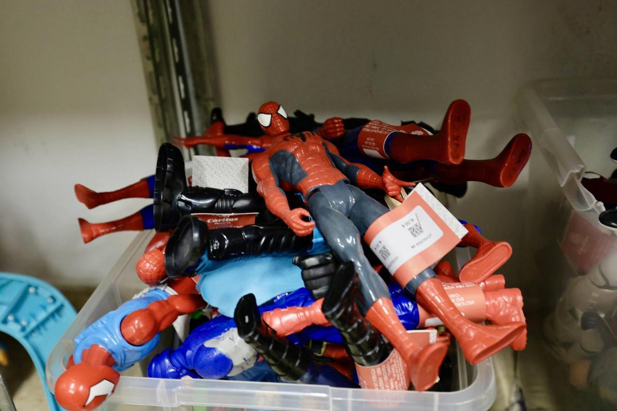 El taller de Càritas Mallorca donde se reparan los sueños para la Noche de Reyes