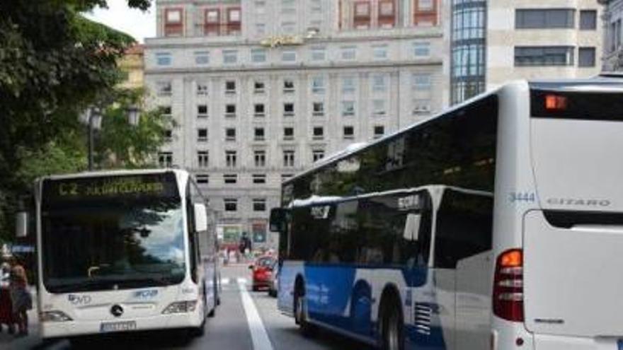 Piden cárcel para el acusado de abusar de siete mujeres en autobuses urbanos de Oviedo