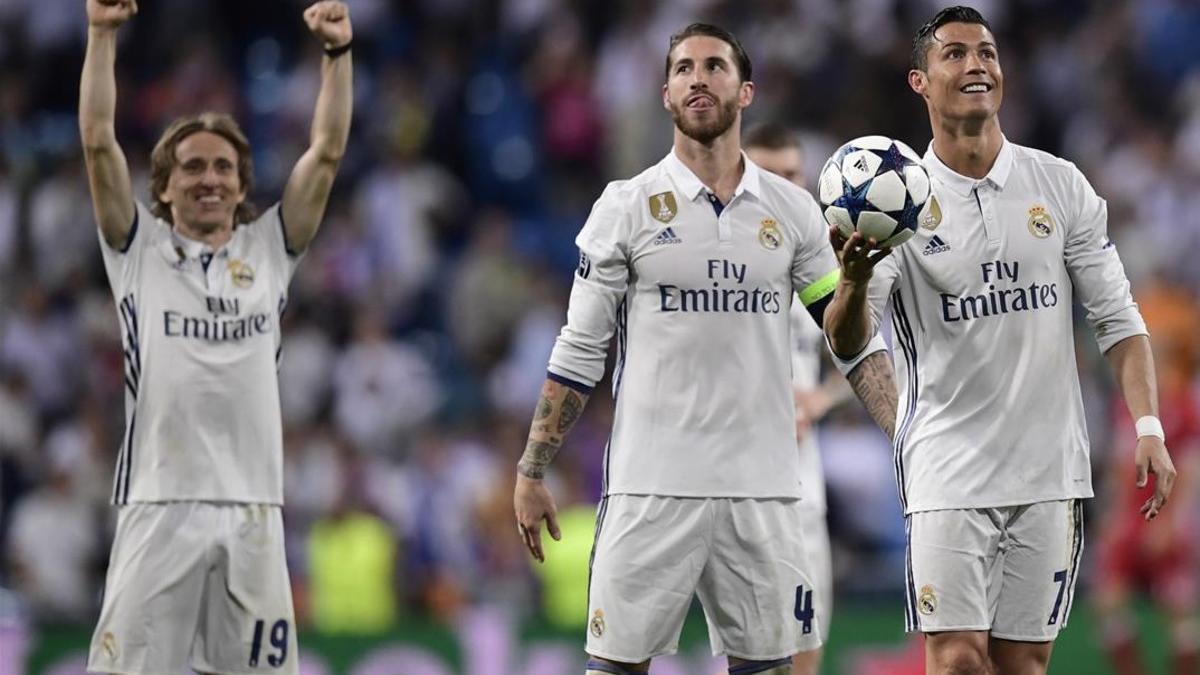 Ronaldo, Ramos y Modric, celebran el triunfo ante el Bayern