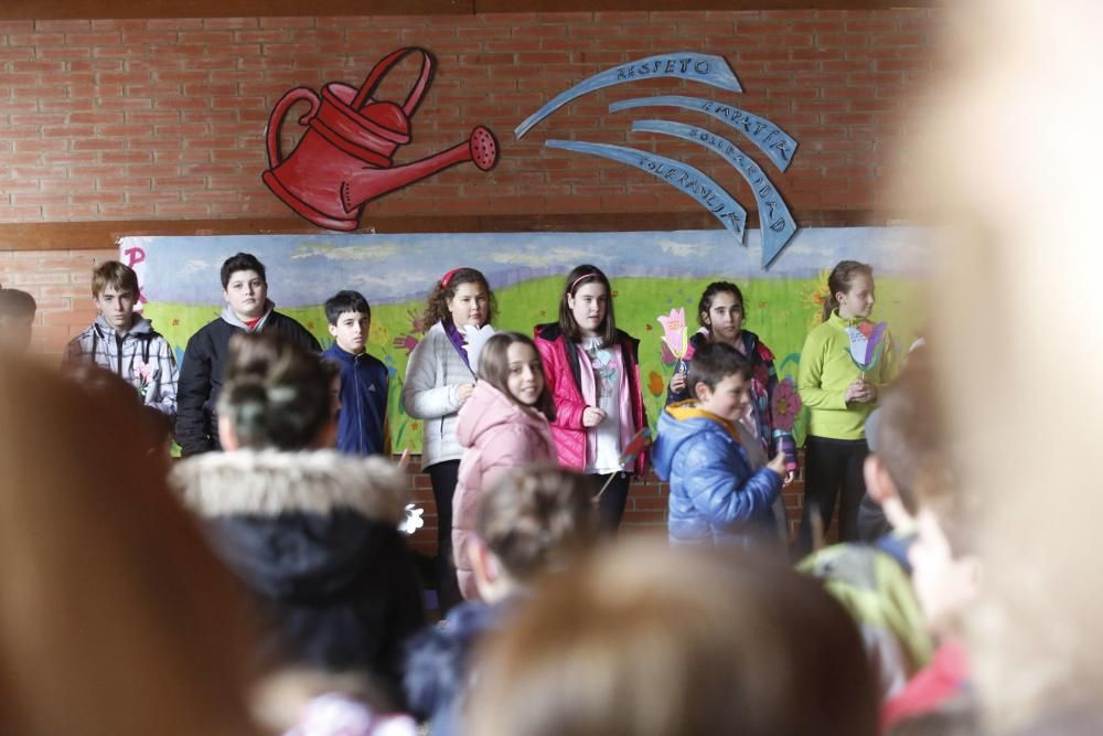 Día de la Paz en los colegios avilesinos.