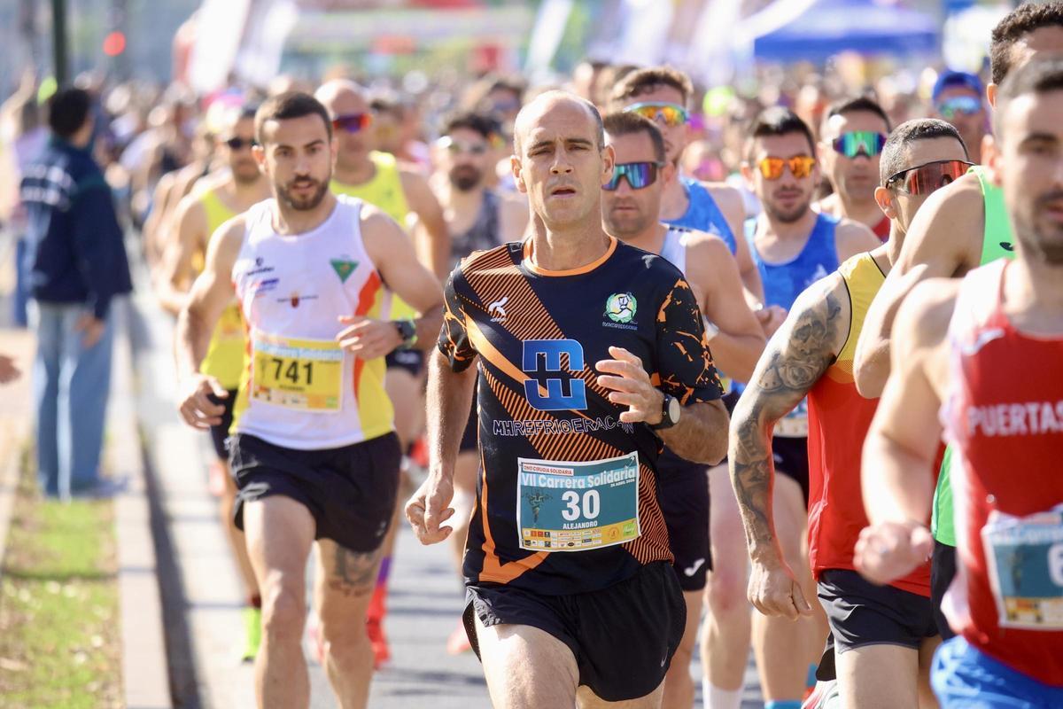 Búscate en las fotos de la carrera por la cirugía solidaria