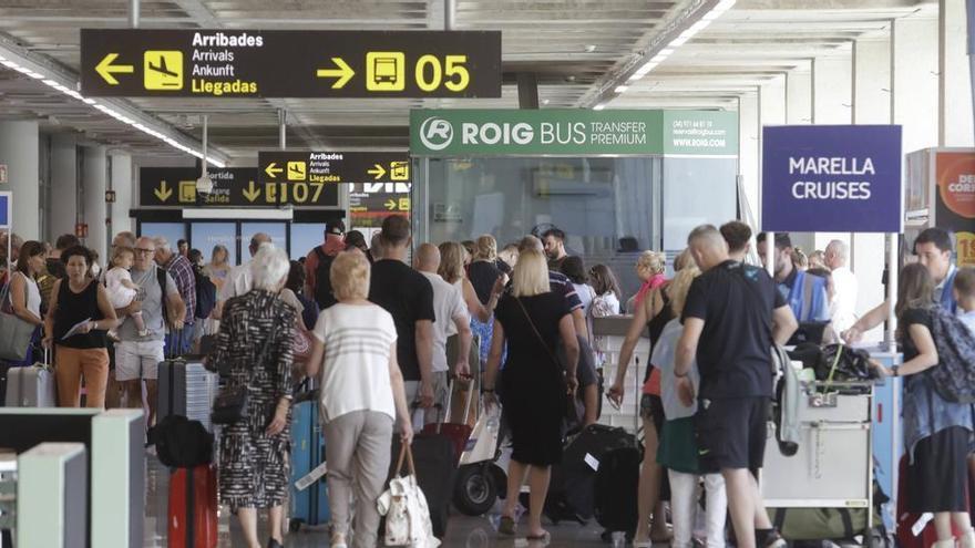 El Parlamento Europeo aboga por homogeneizar la política de equipaje de mano de las aerolíneas.