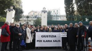 Protesta por la condiciones de detención de la activista italiana Ilaria Salis frente a la Embajada de Hungría en Roma.