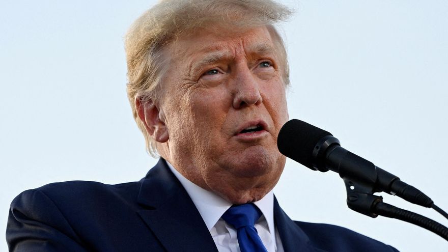 Un juez declara a Trump en &quot;desacato&quot; y le impone 10.000 dólares diarios de multa