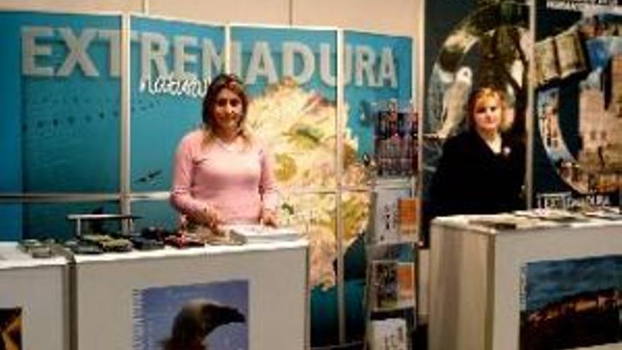 Unas jornadas tratan en Hoyos el turismo rural y la naturaleza