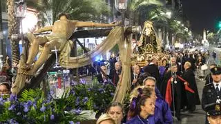 El Cristo del Hallazgo vuelve a sus orígenes con un encuentro en el convento de las Capuchinas de Alicante