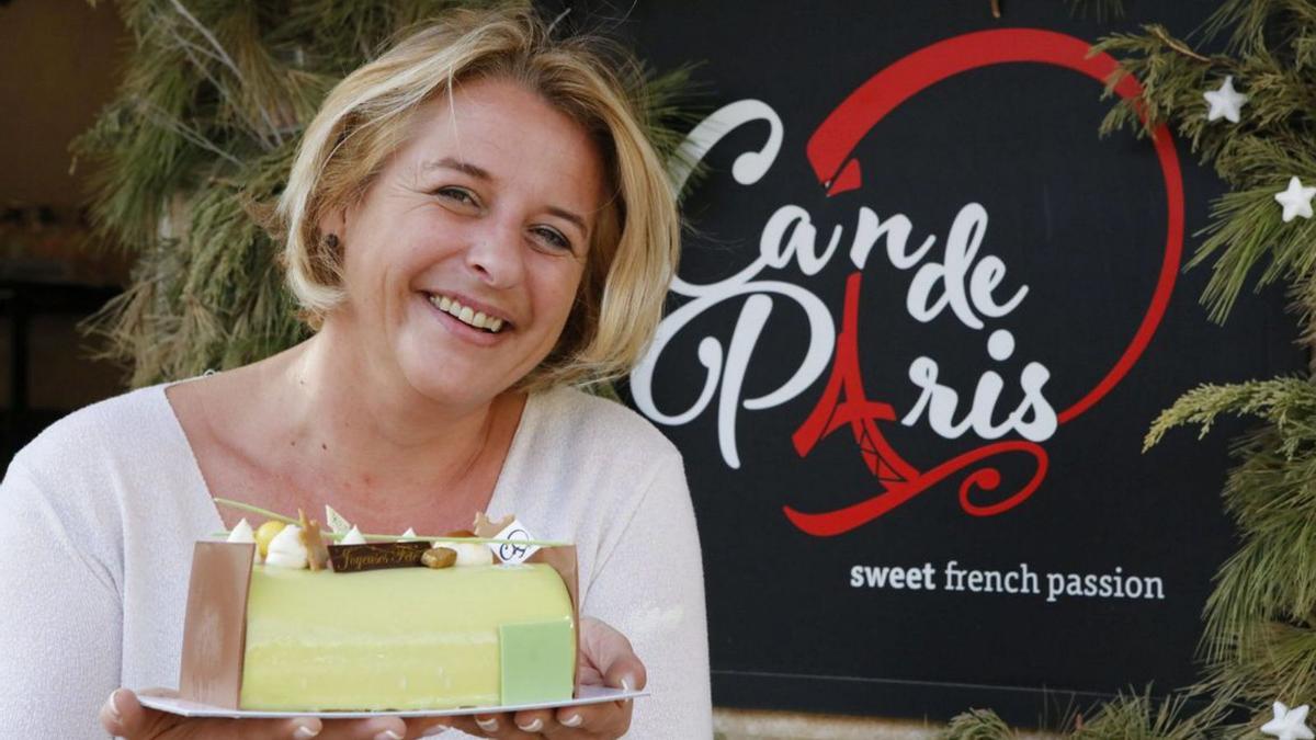 Wie in Paris: Natacha Gressent mit Torte und Eclairs.   | F.: BENDGENS 