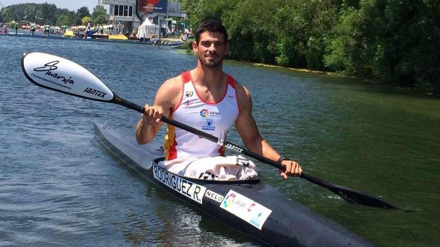 Roi Rodríguez, ayer tras su final de K-1 500 disputada en Belgrado. // FdV