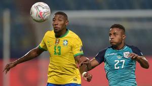 Emerson, durante el partido de Brasil contra Ecuador