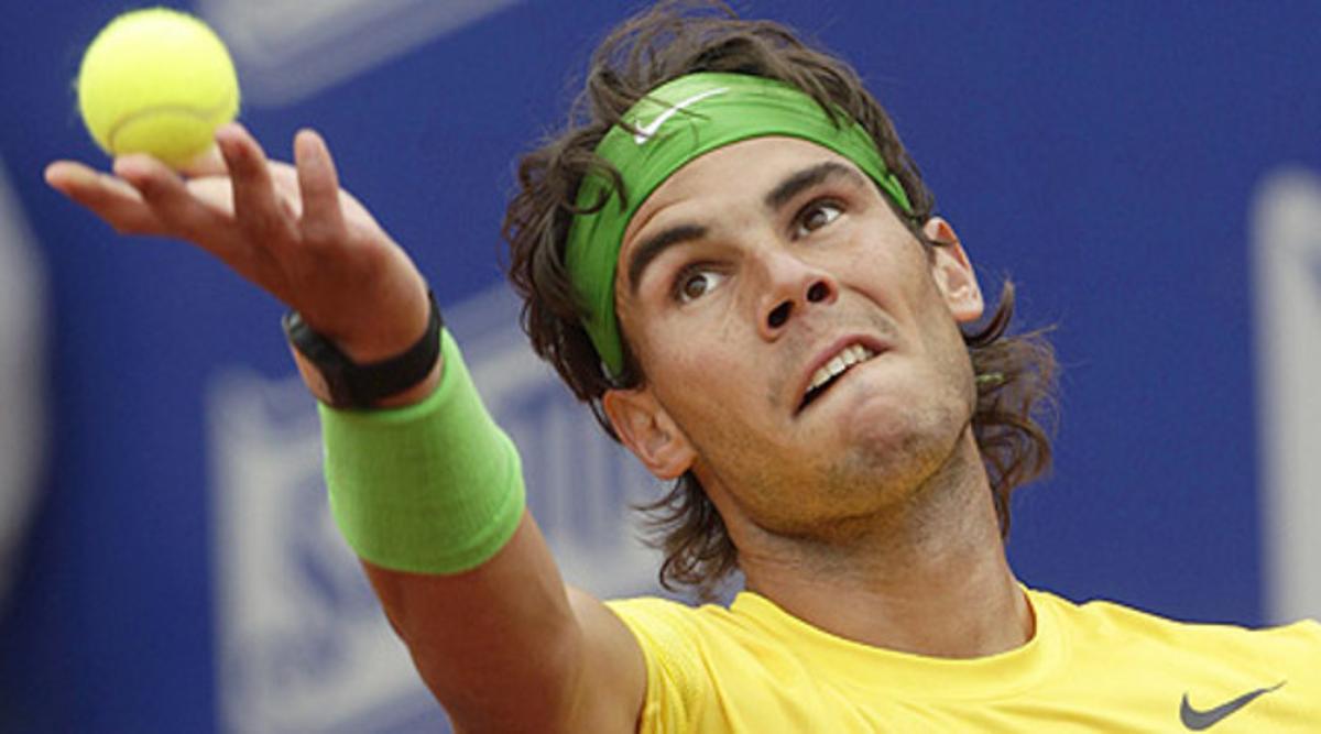 Nadal torna una bola a Monfils en el partit de quarts de final de l’Open Banc Sabadell, avui. Nadal torna una bola a Monfils en el partit de quarts de final de l’Open Banc Sabadell, avui.