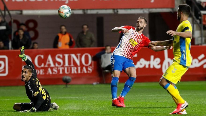 Álvaro Vázquez, en el último partido de Liga del Sporting frente a Las Palmas.