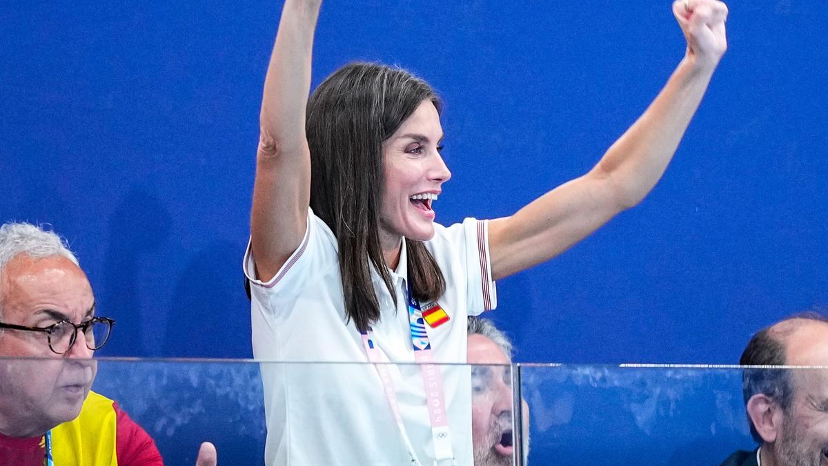 Queen Letizia Ortiz of Spain, gestures during Women's Preliminary Round of the Water Polo match between Spain and Greece on Aquatics Centre during the Paris 2024 Olympics Games on July 31, 2024 in Paris, France. Oscar J Barroso / AFP7 /