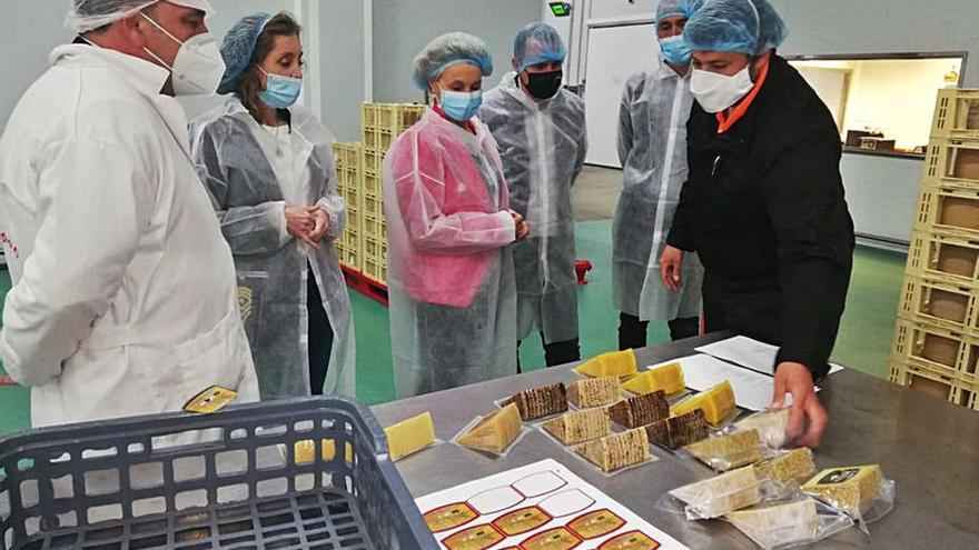 Visita a una productora de quesos de oveja en Santibáñez de Vidriales.