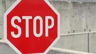Nuevos radares en las carreteras españolas en las señales de Stop: te contamos dónde están