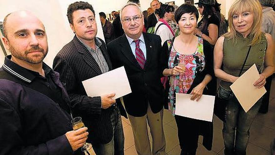 Francisco Jesús Redondo, Antonio Gil Morán, José Pedrosa, Elisa Torreira y María Braña, ayer, en Amaga.