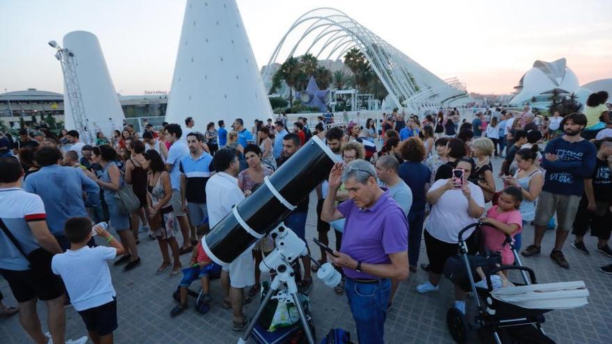 Así vieron los valencianos el eclipse de luna