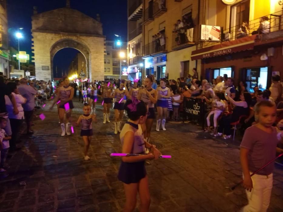 Desfile de carrozas en Toro