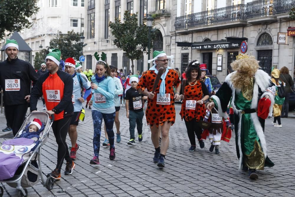 Cerca de 5.000 corredores toman la salida de la Alameda unas horas antes de la Nochevieja