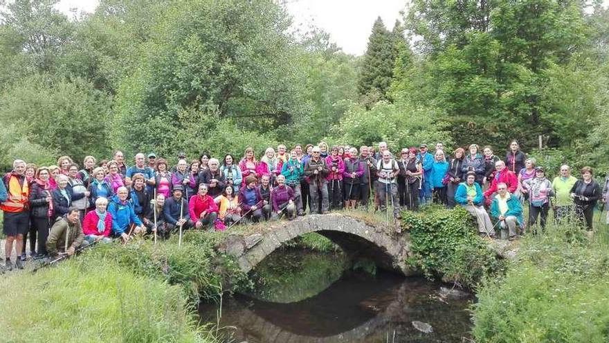 A los Amigos del Camino ya les quedan sólo 22 kilómetros para llegar a Santiago