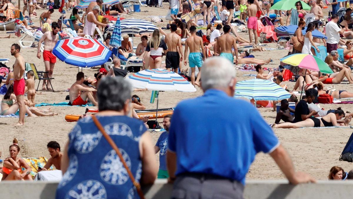 Gent gran i amb pocs recursos, les víctimes més vulnerables de l’onada de calor Gent gran i amb pocs recursos, les víctimes més vulnerables de l’onada de calor