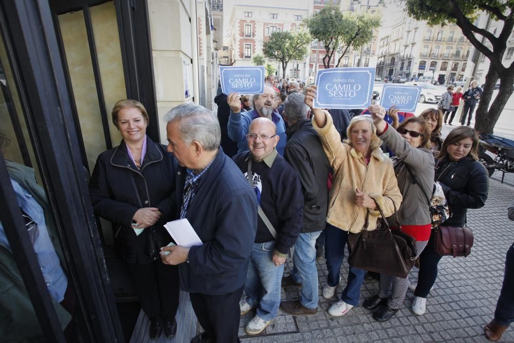 Colas para ver a Camilo Sesto