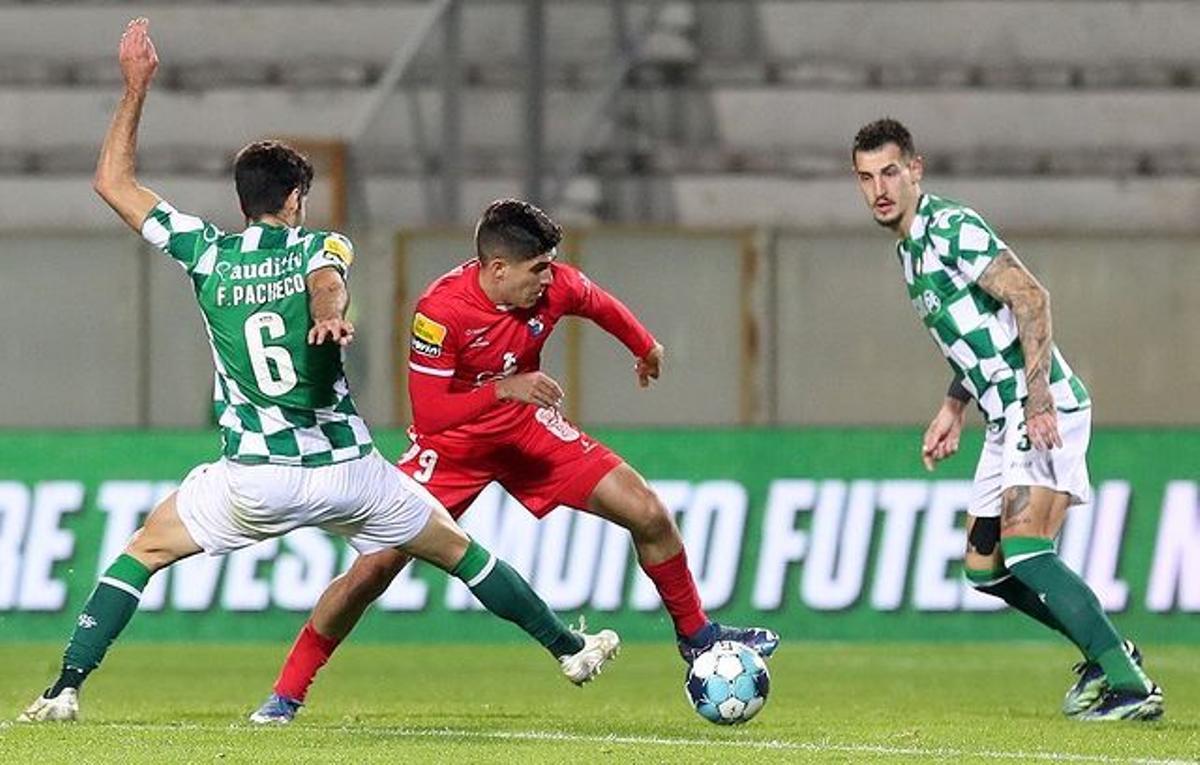 Fran Navarro, en un partido de la competición portuguesa