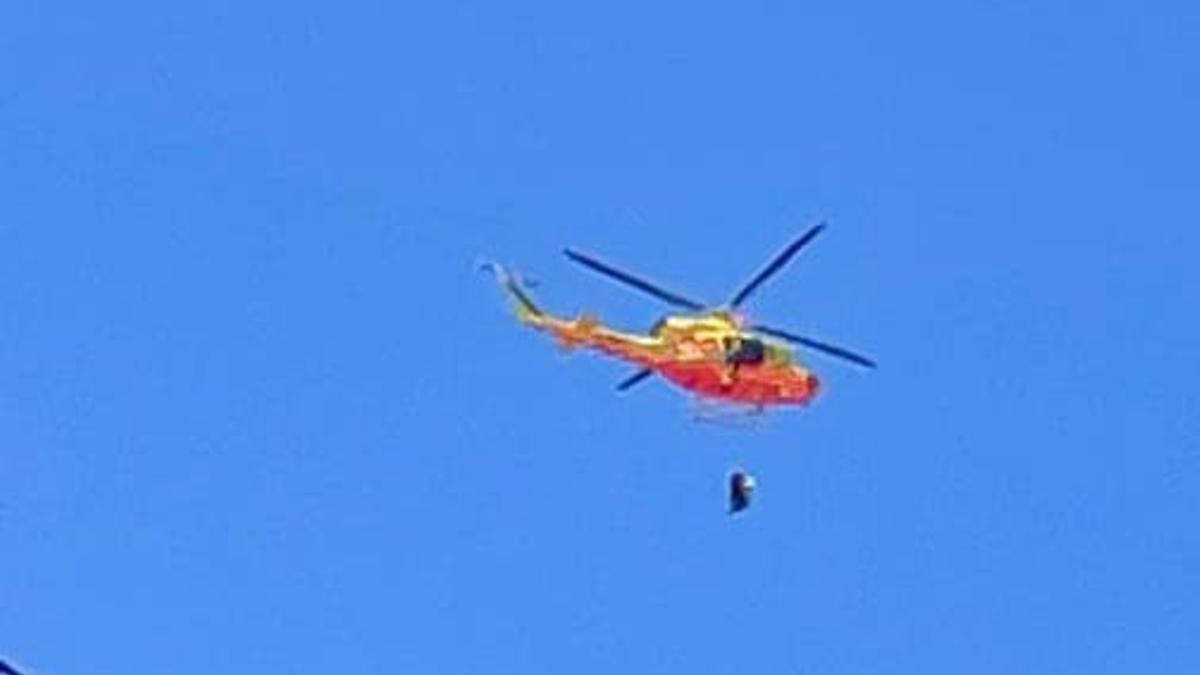 Imagen del helicóptero que ha participado en el rescate.