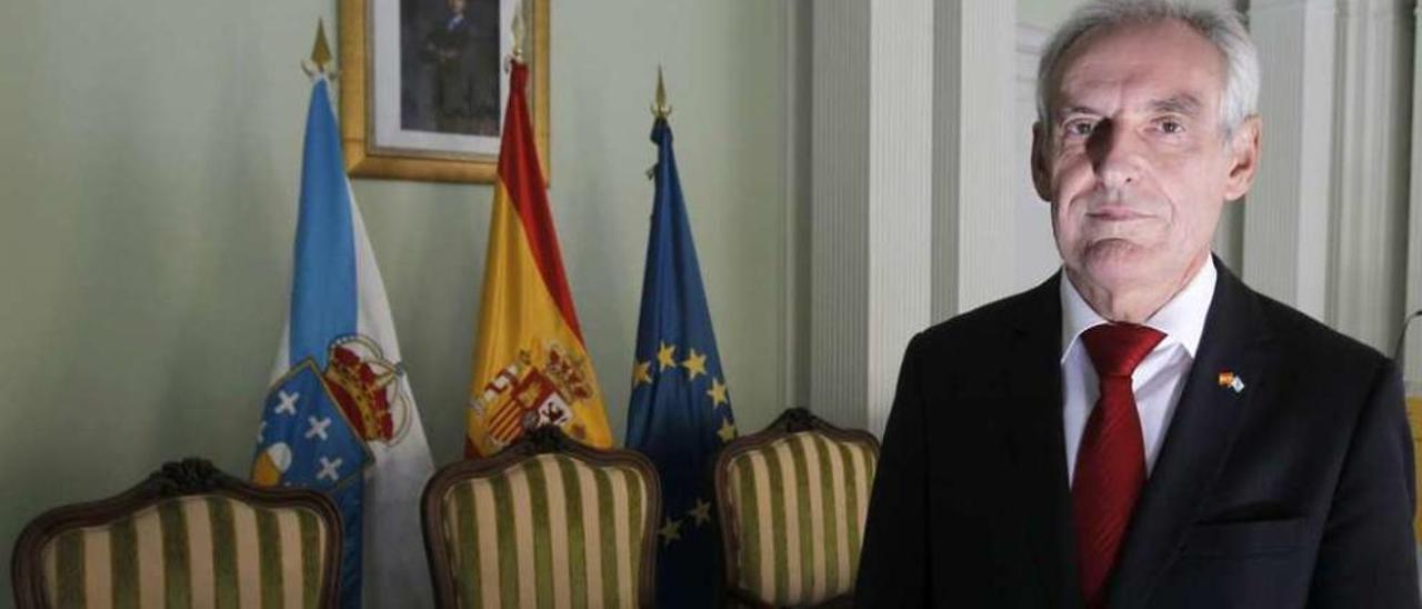 El subdelegado del Gobierno en Ourense, Roberto Castro, posa para la entrevista. // Jesús Regal