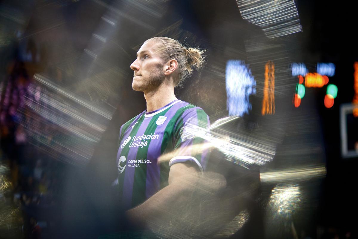 Osetkowski y el trofeo de la BCL