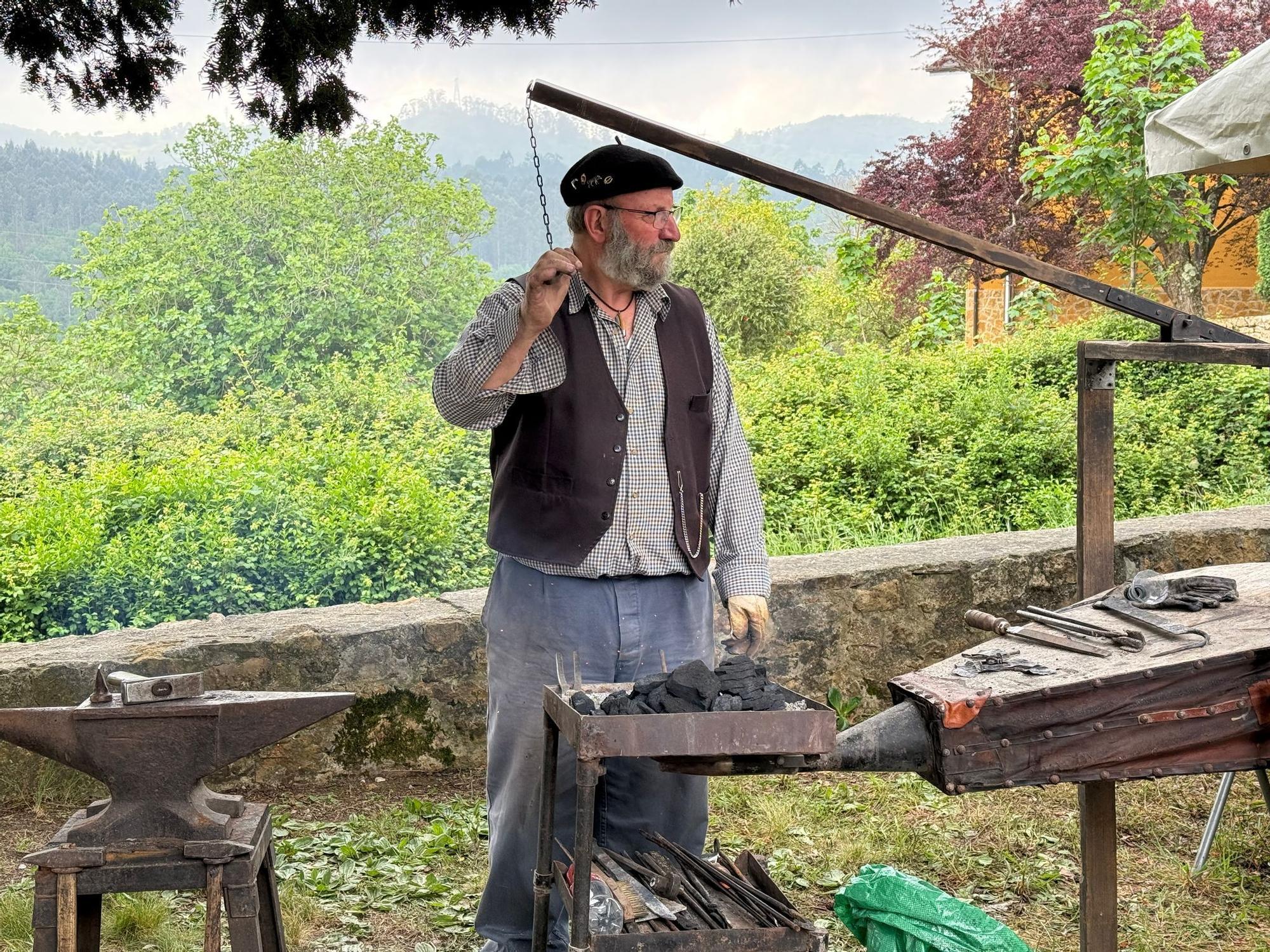 Santa Marina se llena de artesanía y oficios