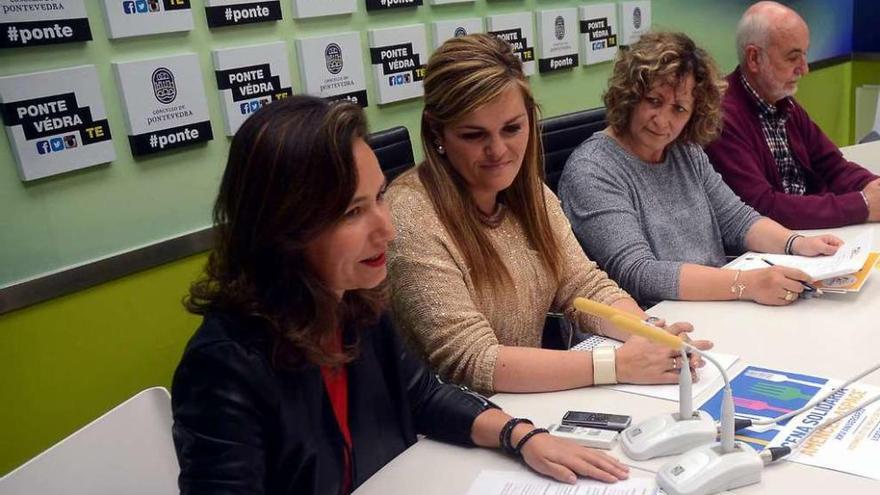 Presentación, ayer, de los actos que festejarán el 25 aniversario de la Asociación Amencer. // Rafa Vázquez