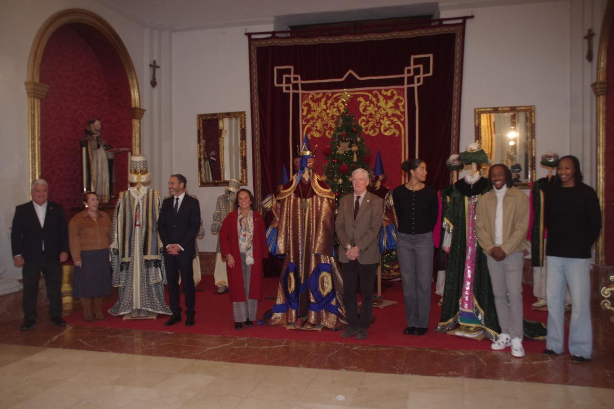 Nombramiento de los Reyes Magos de Oriente en la cabalgata de Málaga: Daniel Pérez, Arturo Fernández y Kendrick Perry