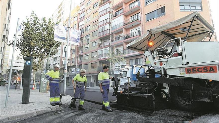 Castelló invierte 500.000 € para atender demandas de asfaltado