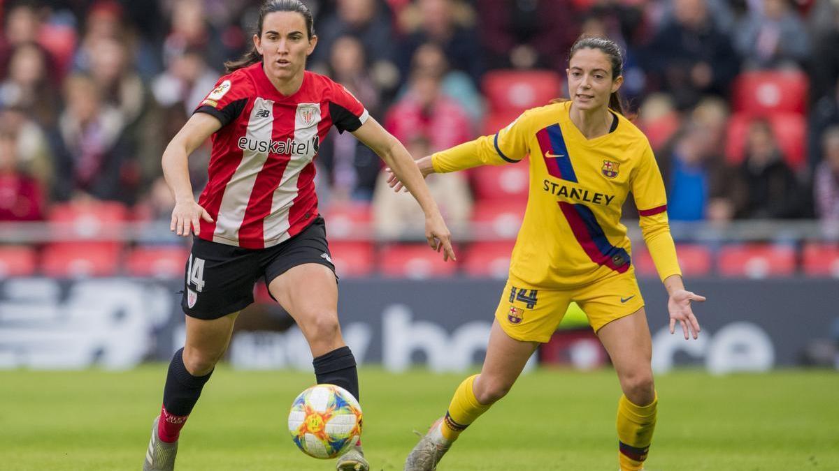 Eunate Arriaza y Aitana Bonmatí durante un partido.