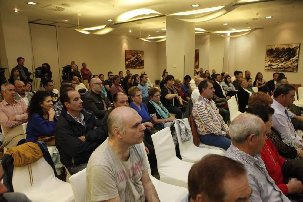 Antonio David acude en Gijón a la reunión de padres separados y divorciados