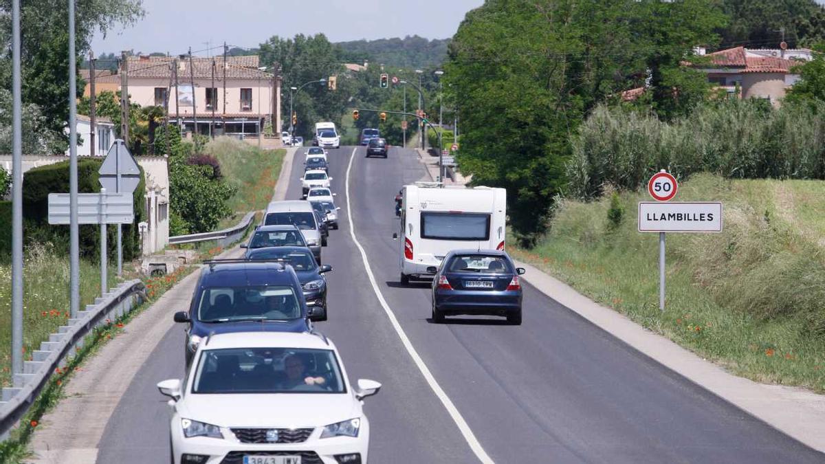 La carretera, a l’alçada de Llambilles