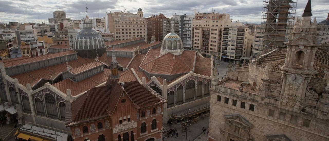 Panorámica desde la terraza de la torre de la Lonja de València. j.m.lópez | JOSÉ MANUEL LÓPEZ