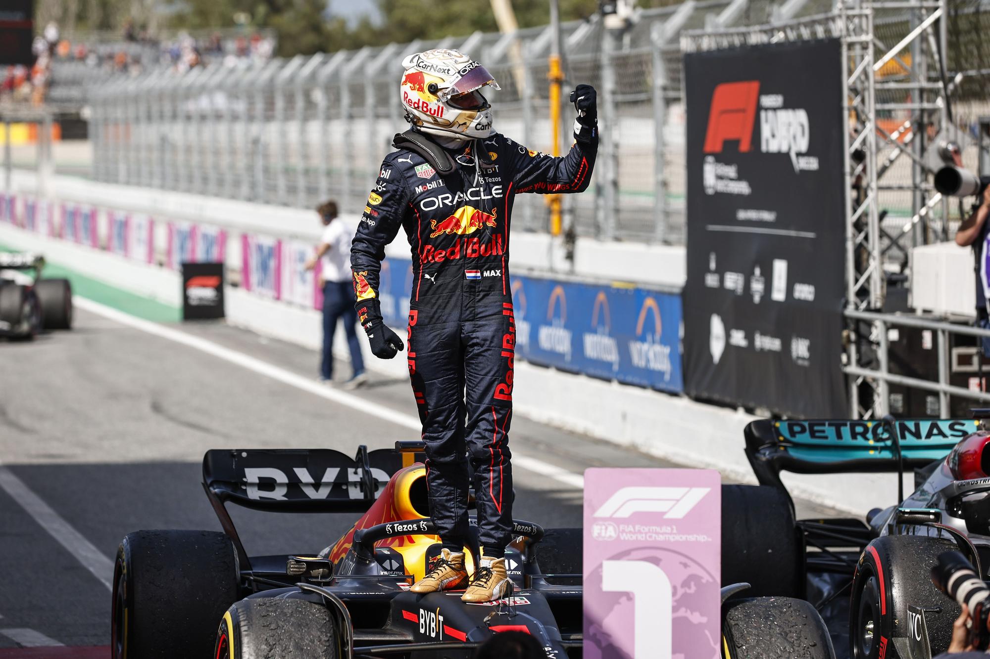Max Verstappen celebrando la victoria en el GP de España.