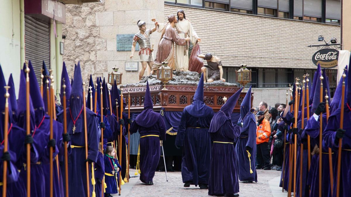 PROCESION DE LA SANTA VERA CRUZ