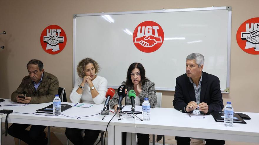 Presentación, ayer, del informe laboral de los jóvenes de Galicia y el norte de Portugal.  | // ALBA VILLAR