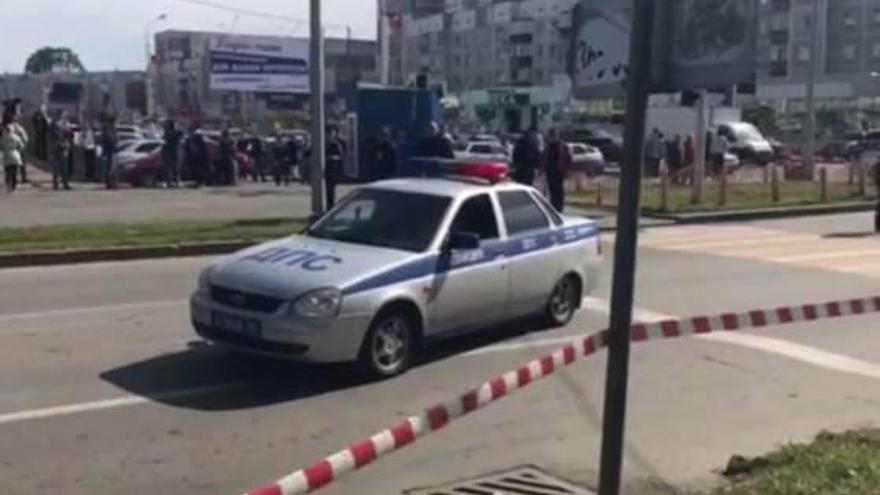 Fragment d&#039;un vídeo proporcionat pel ministeri d&#039;interior rus del lloc de l&#039;agressió a Surgut.