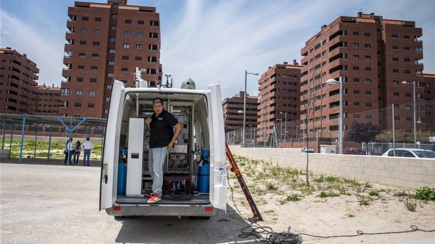 Extremadura cede a Castilla-La Mancha una unidad para medir la calidad del aire tras el incendio de Seseña