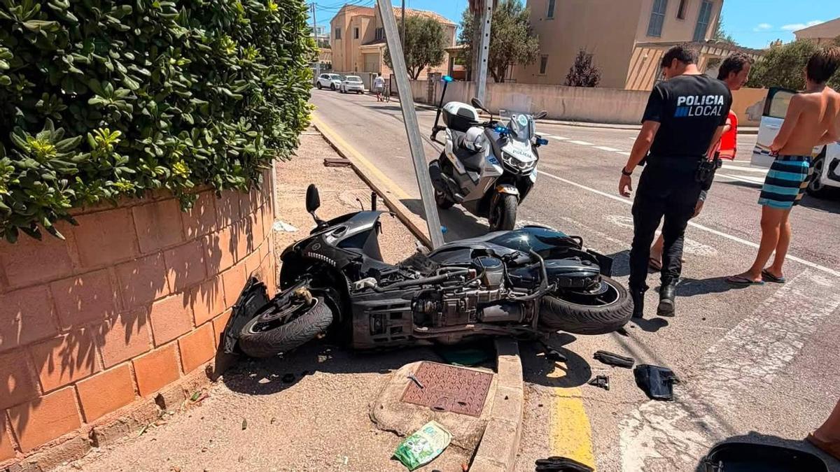Estado en el que quedó una de las motos accidentadas en Alcúdia.