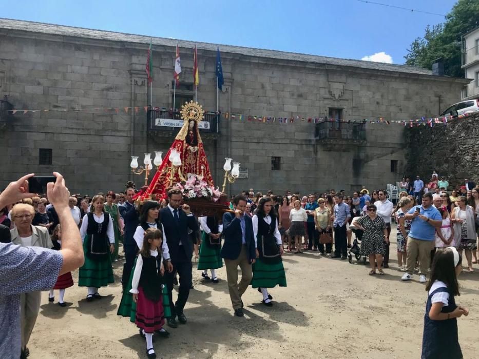 San Martín de Castañeda honra a la Virgen Peregrina